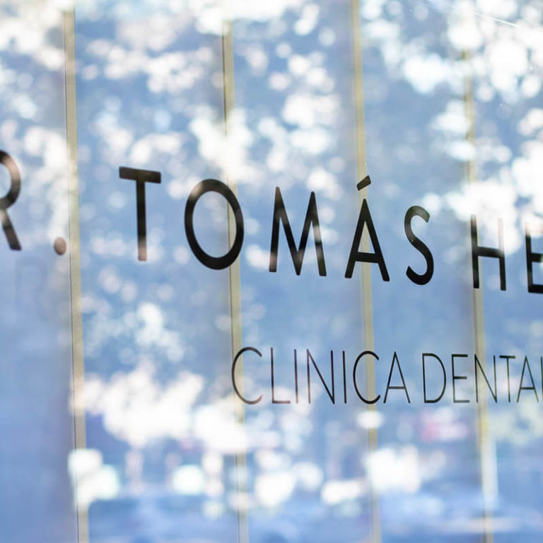 implantes dentales madrid escaparate (1)